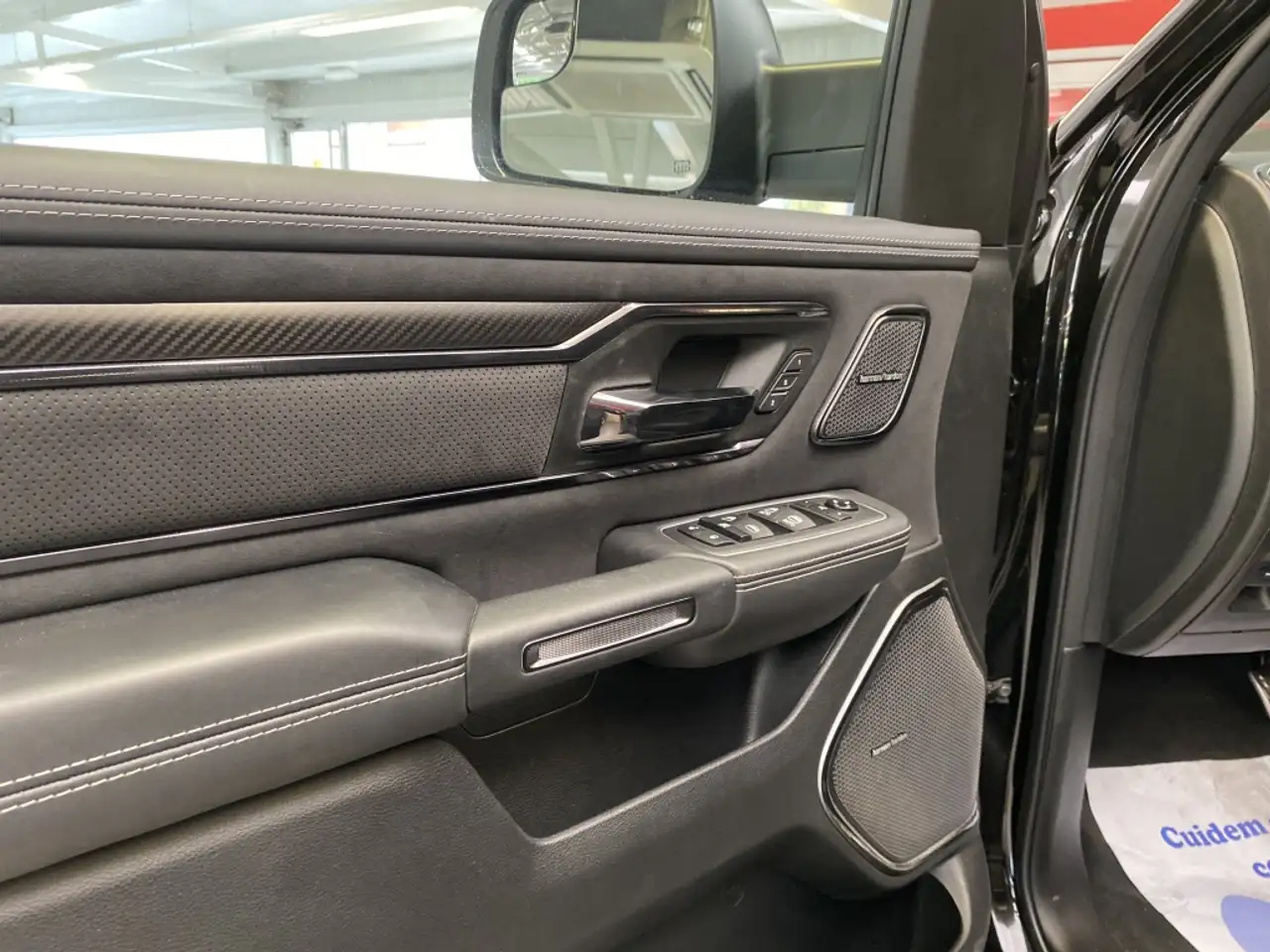 Dodge RAM 2022 — фото 13