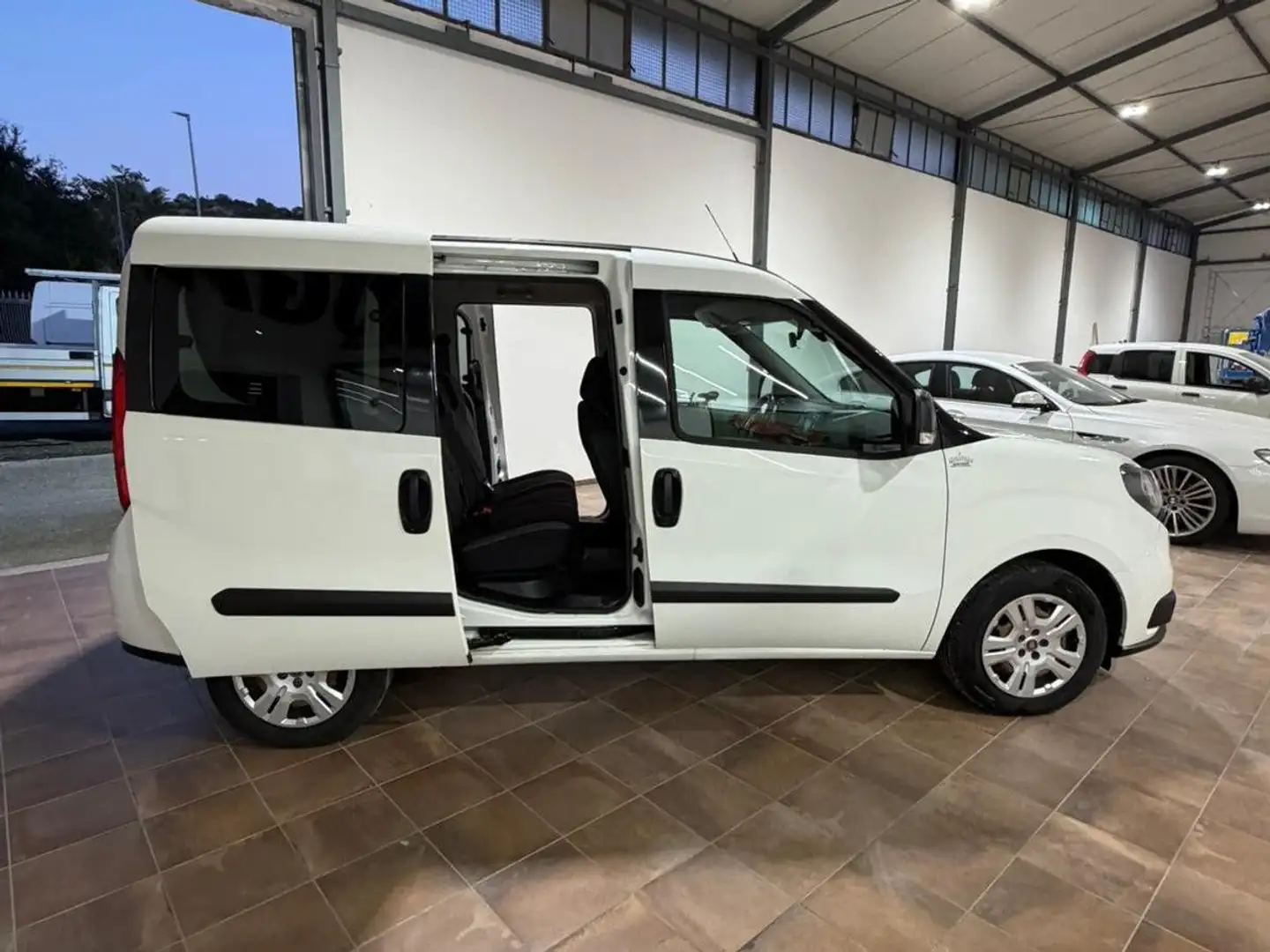 Fiat Doblo 1.6mjt 105cv AUTOCARRO 5 POSTI Blanc - 2