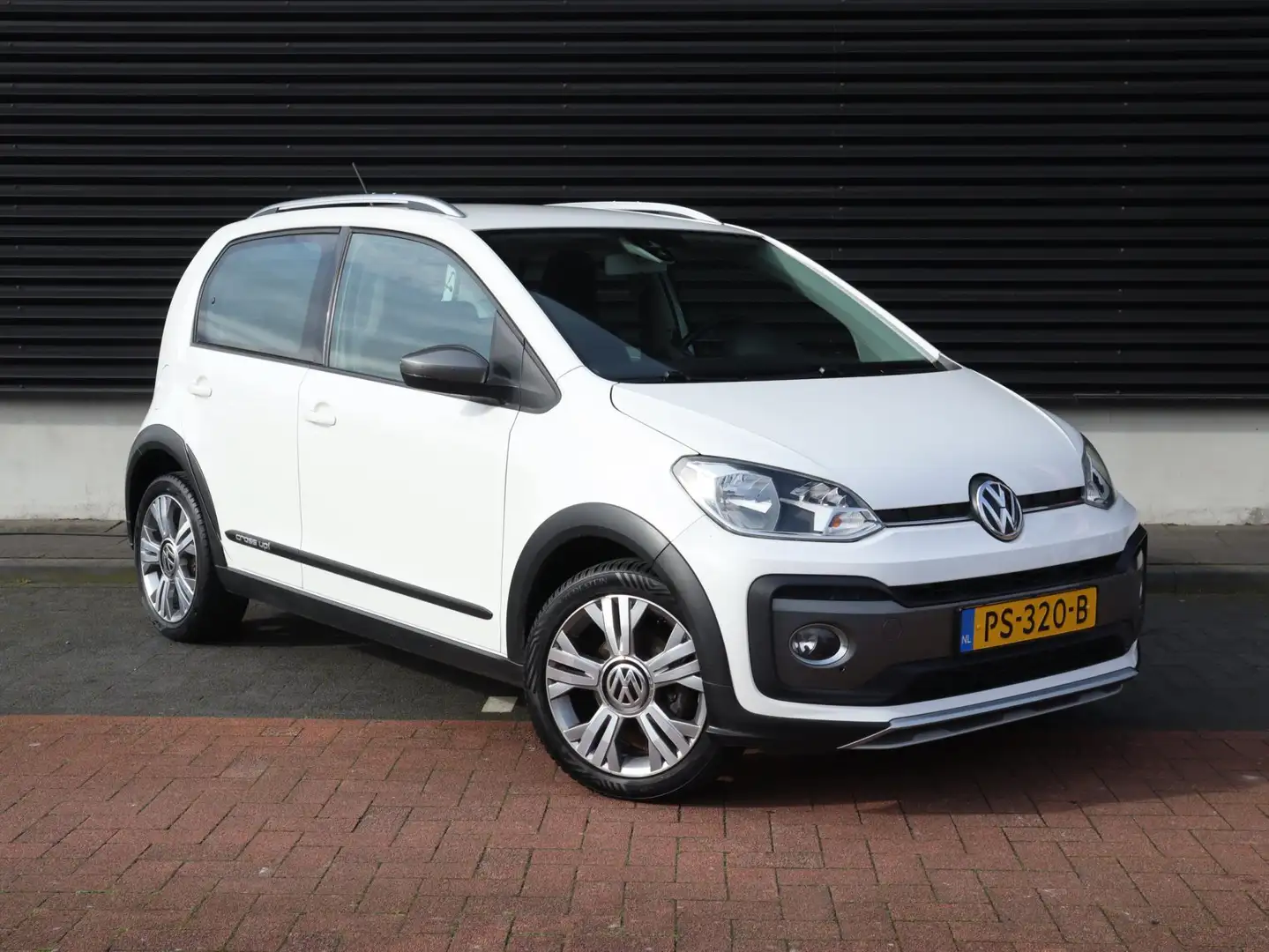 Volkswagen up! 1.0 TSI BMT cross up! | Airco | Cruise | PDC | White - 2