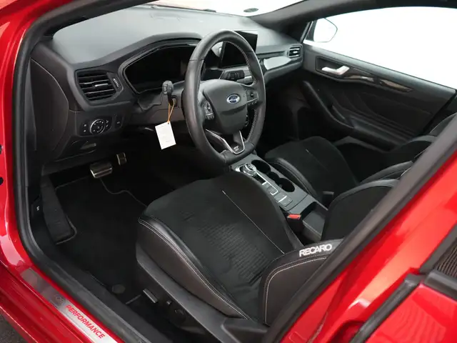 Ford Focus view 8