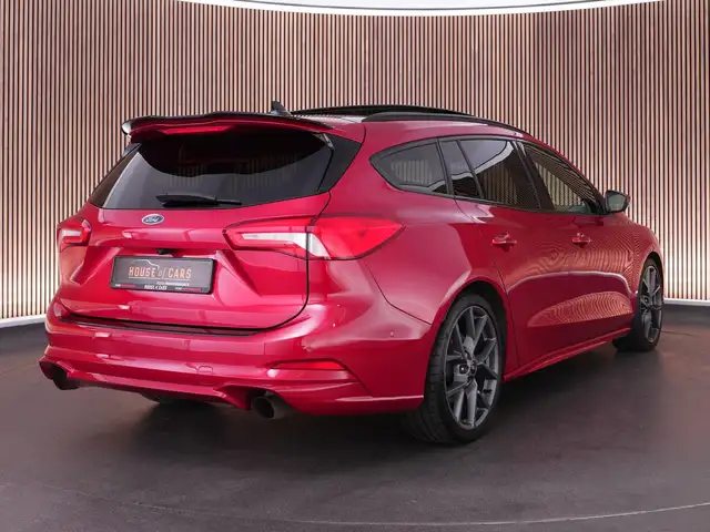 Ford Focus view 2