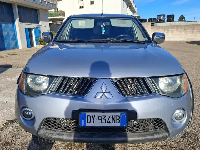 Mitsubishi L200 L200 2.5 DI-D/136CV DC Invite Plus