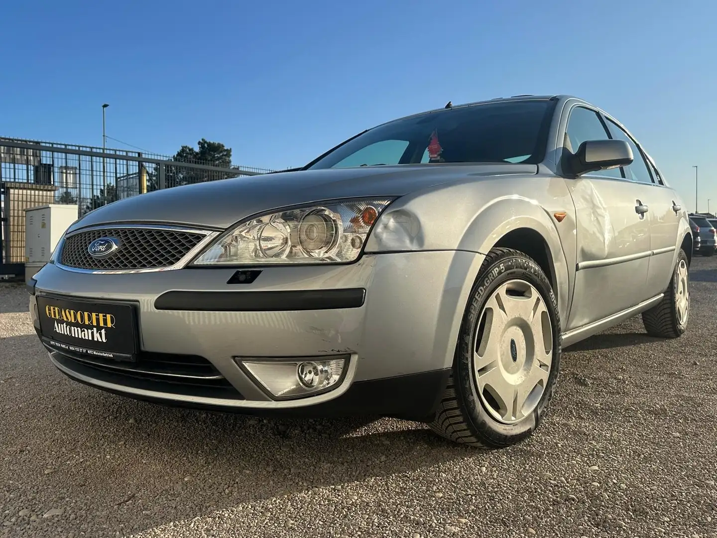 Ford Mondeo 2.0 TDCi Aut. Ghia *Mit Pickerl*Leder*Schiebedach* Grau - 2