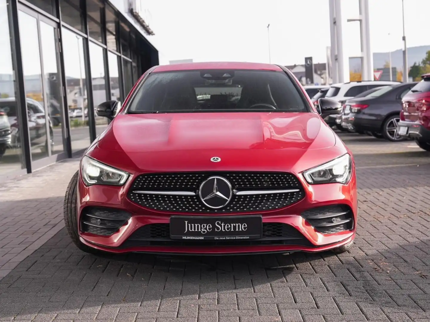 Mercedes-Benz CLA 200 SB AMG Night MBUXNavi+ Kamera Easy-Pack Rot - 2