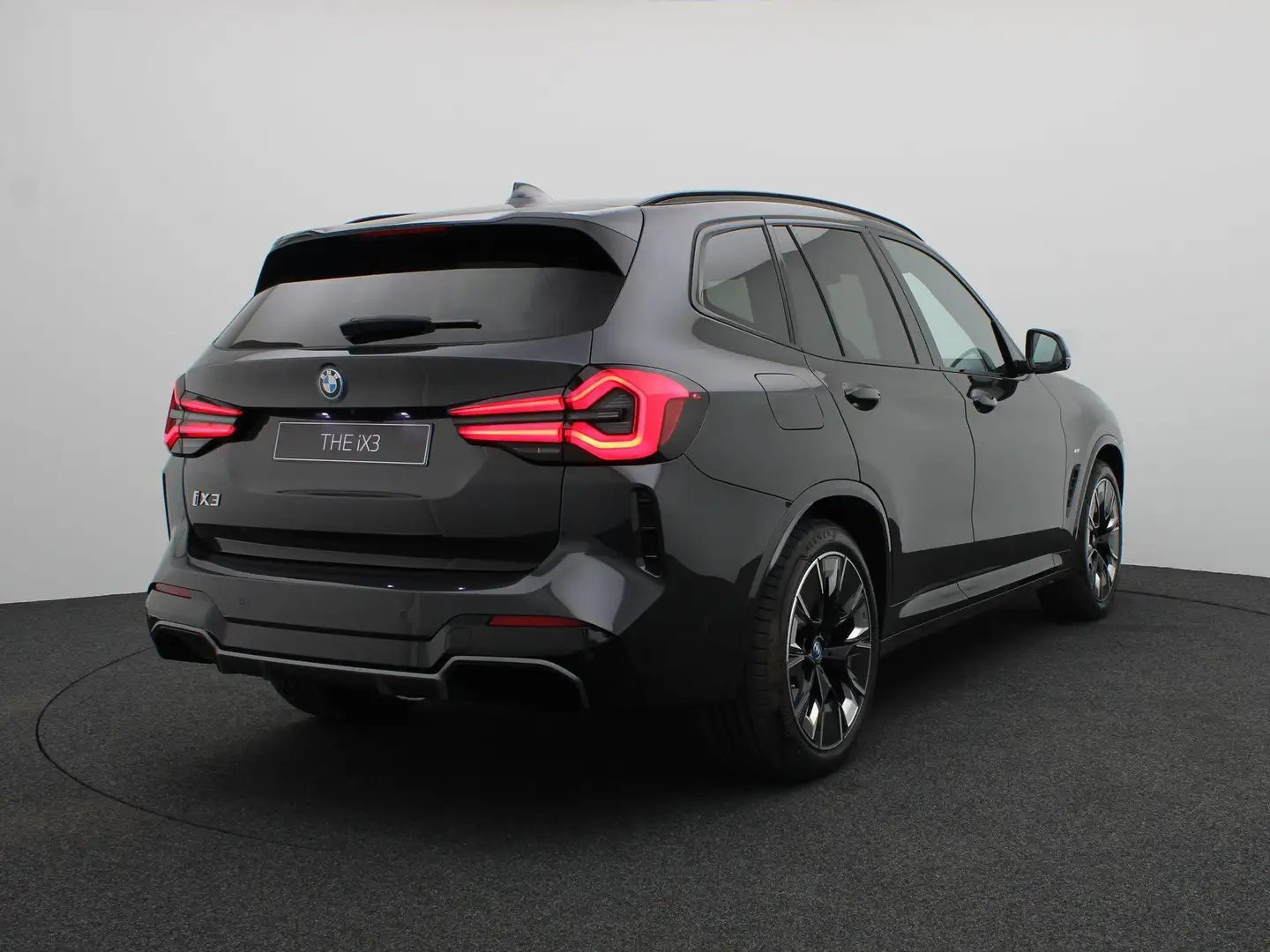 BMW iX3 High Executive Edition | Parking Pack | Safety Pac Grijs - 2