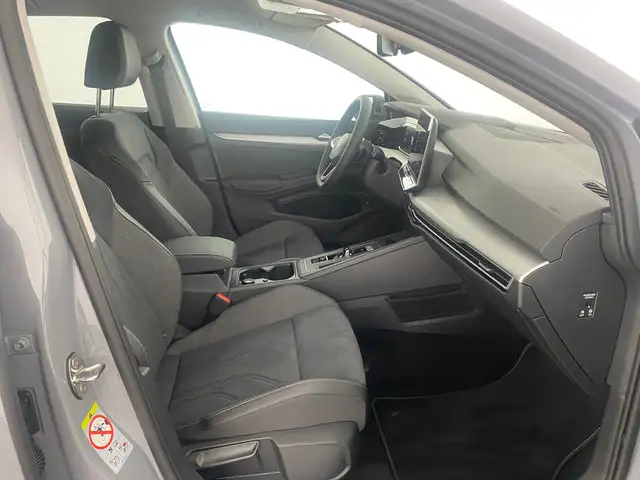 Volkswagen Golf view 10