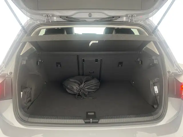 Volkswagen Golf view 7