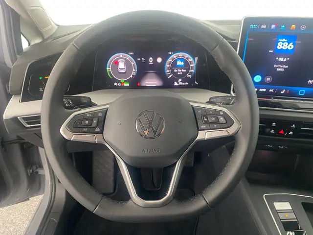 Volkswagen Golf view 13