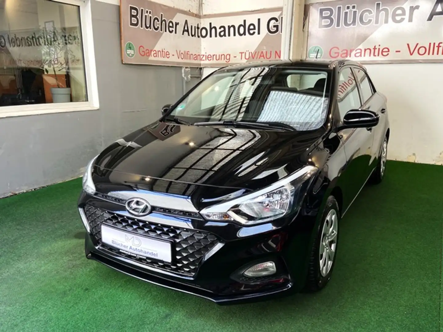 Hyundai i20 Select Tempomat Bluetooth Klima Zwart - 1
