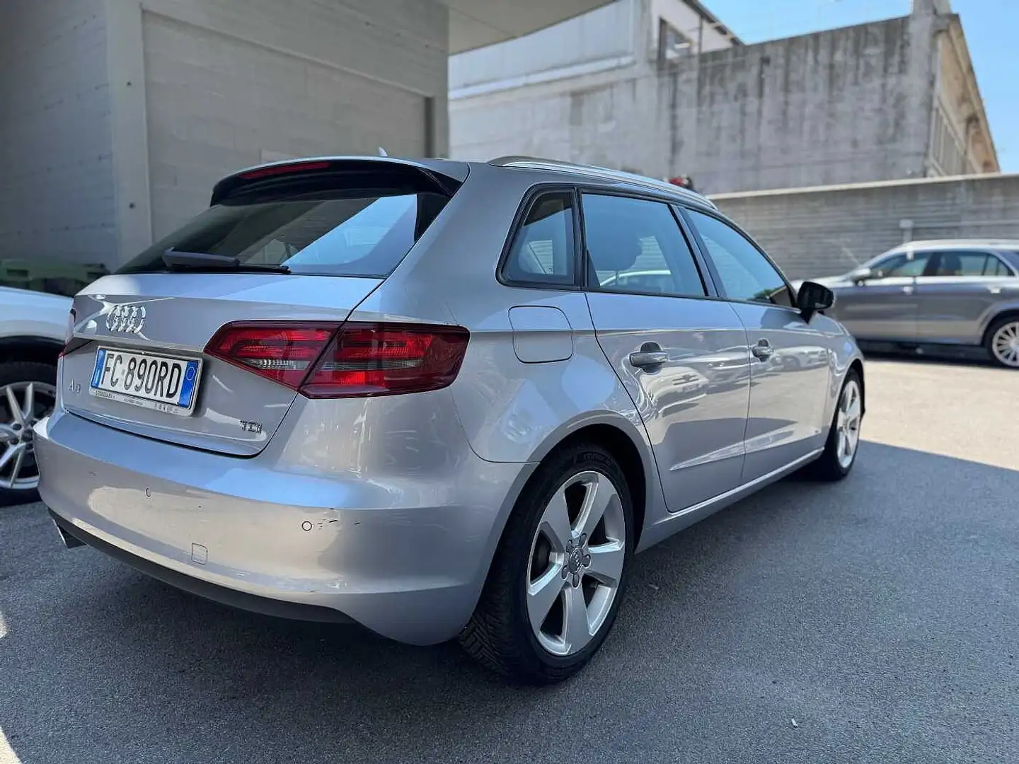 Audi A3 3ª serie SPB 2.0 TDI 150 CV clean diesel S tronic Argento - 2