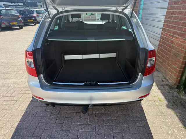 Skoda Superb view 15