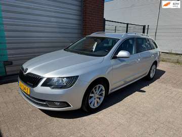 Combi 1.6 TDI Champs Elysees Bj:2015 NAP!