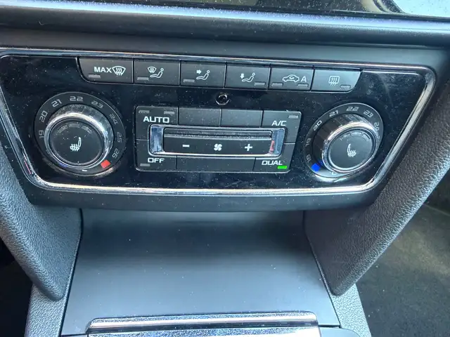 Skoda Superb view 12