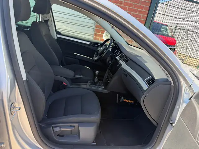 Skoda Superb view 14