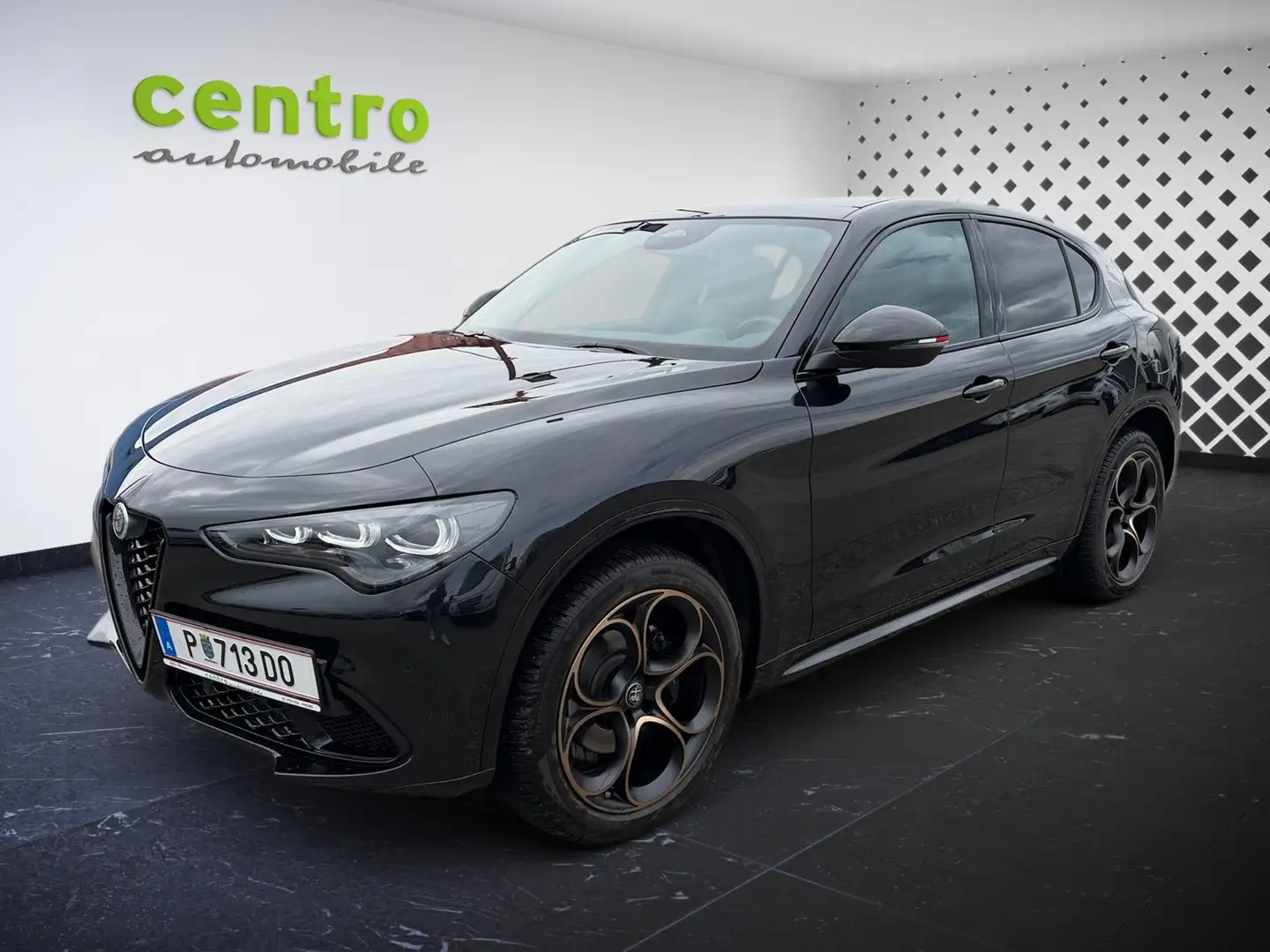 Alfa Romeo Stelvio Intensa Q4 2.0 280 Schwarz - 2