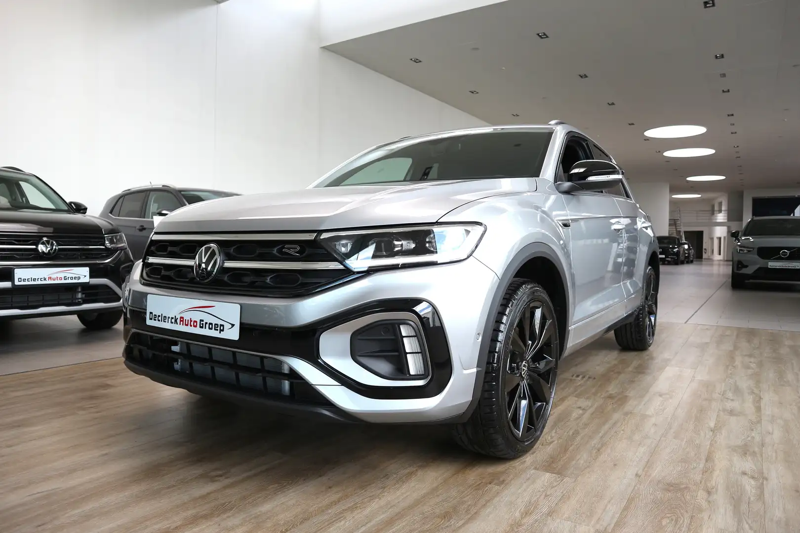Volkswagen T-Roc 1.5TSI DSG R-LINE*VELE OPTIES* NIEUW& IN VOORRAAD! Grijs - 1