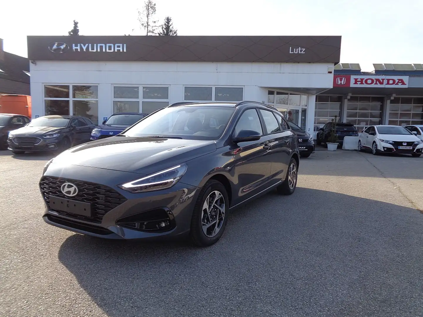 Hyundai i30 Kombi 1,0 TGDI Go! DCT Grau - 1
