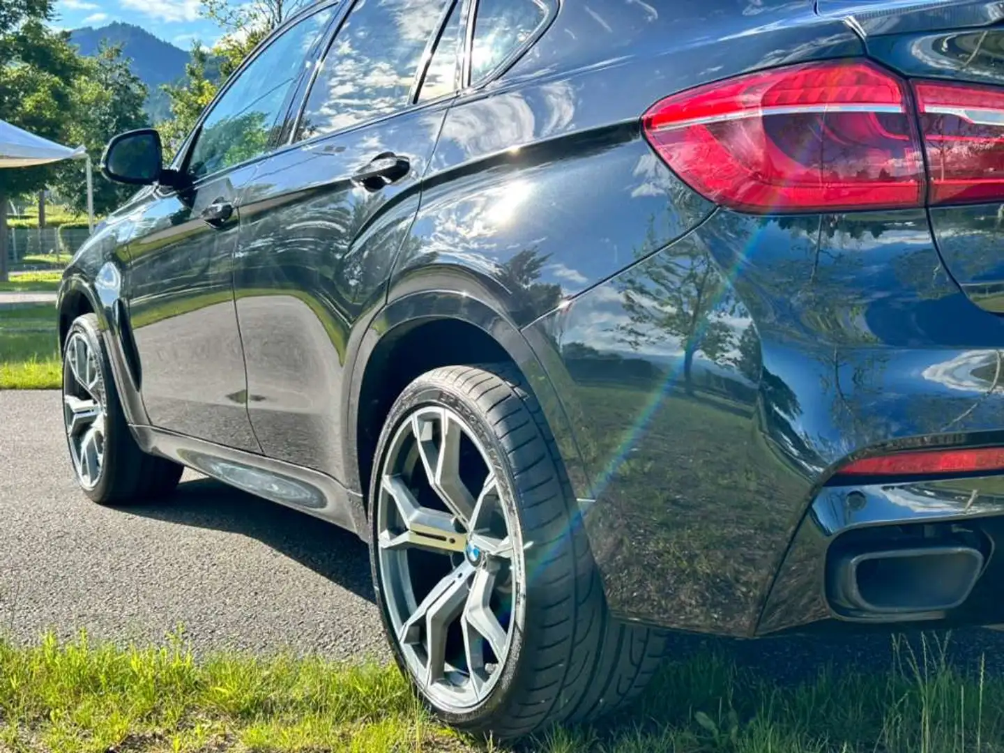 BMW X6 X6 xDrive40d Sport Activity Coupé Aut. Sport Activity Schwarz - 2
