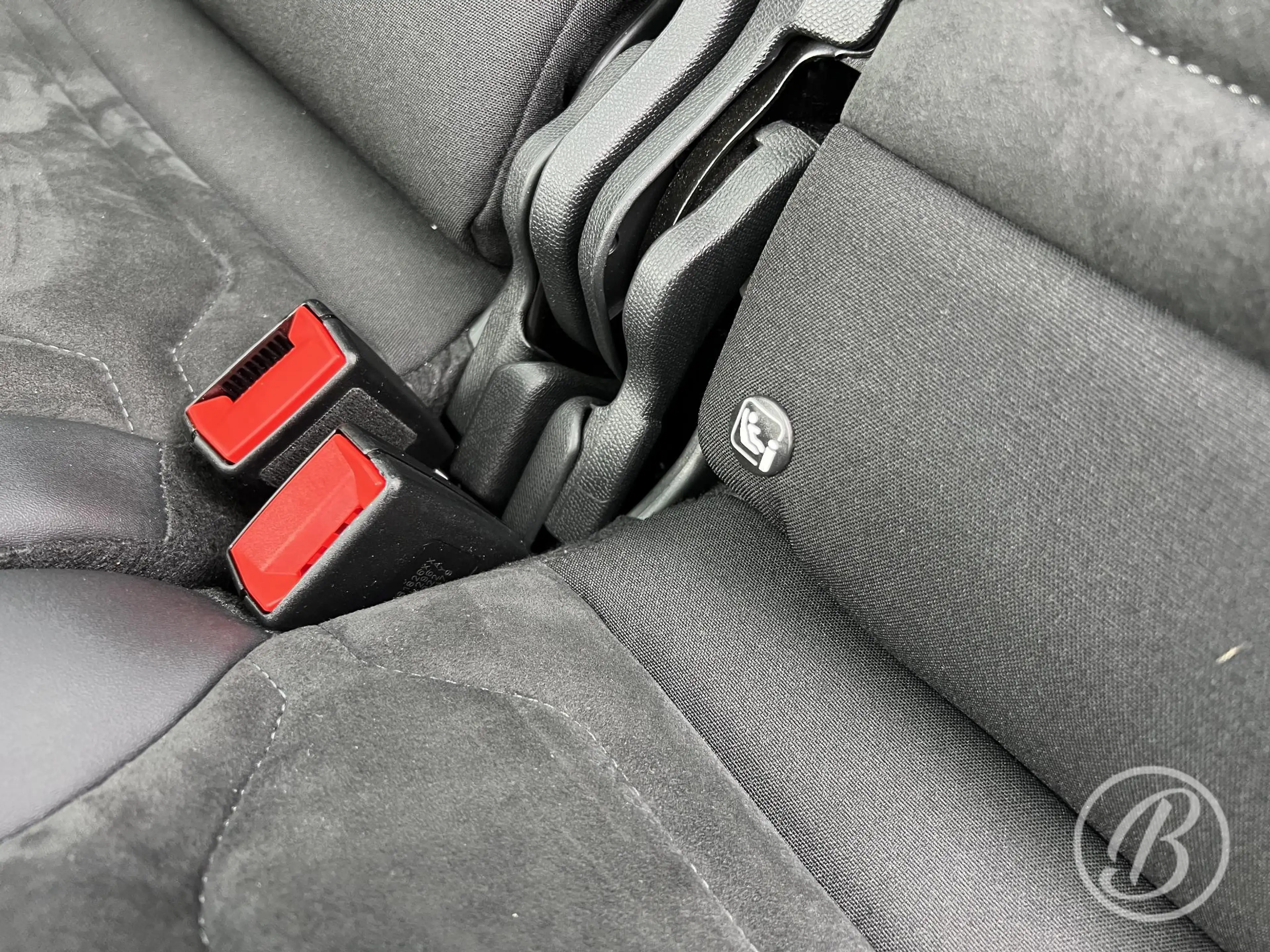 Citroen C5 Aircross 1.6 Plug-in Hybrid 225 Business Plus — photo 41