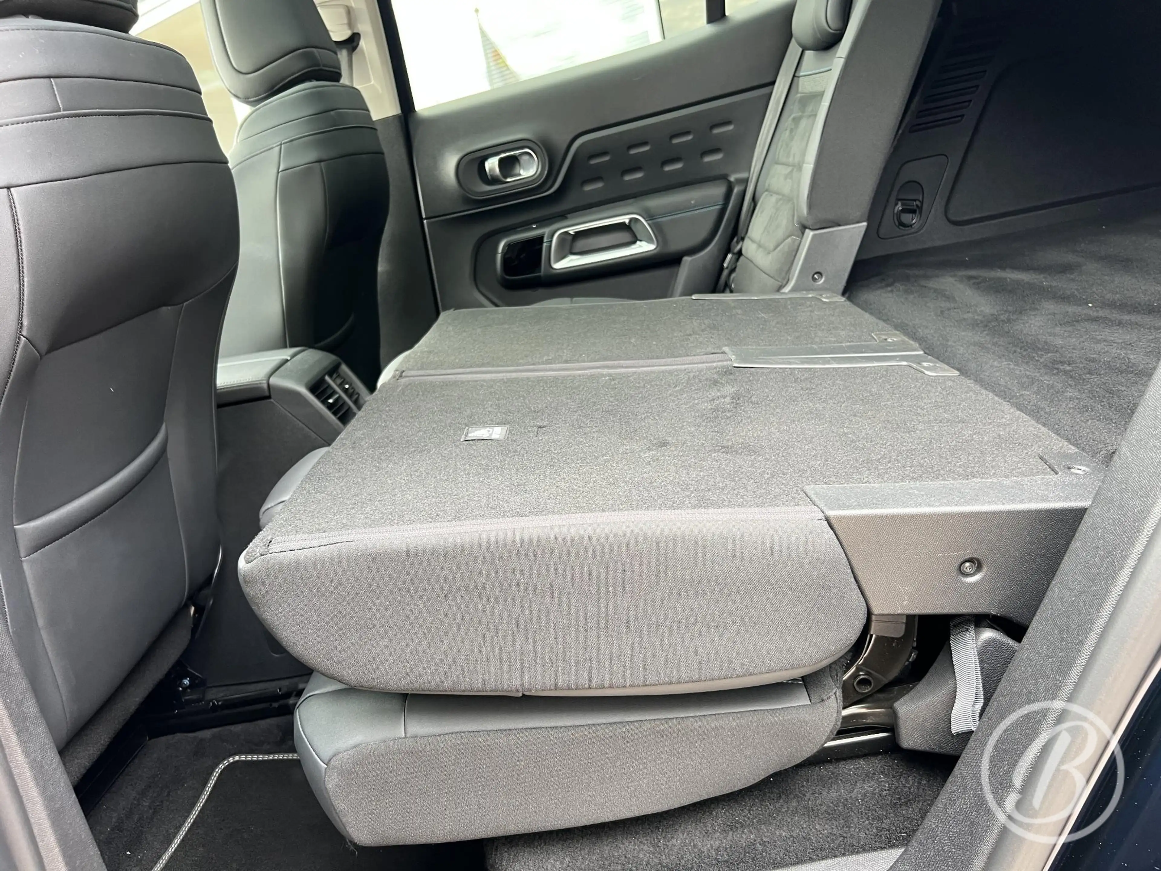 Citroen C5 Aircross 1.6 Plug-in Hybrid 225 Business Plus — photo 44