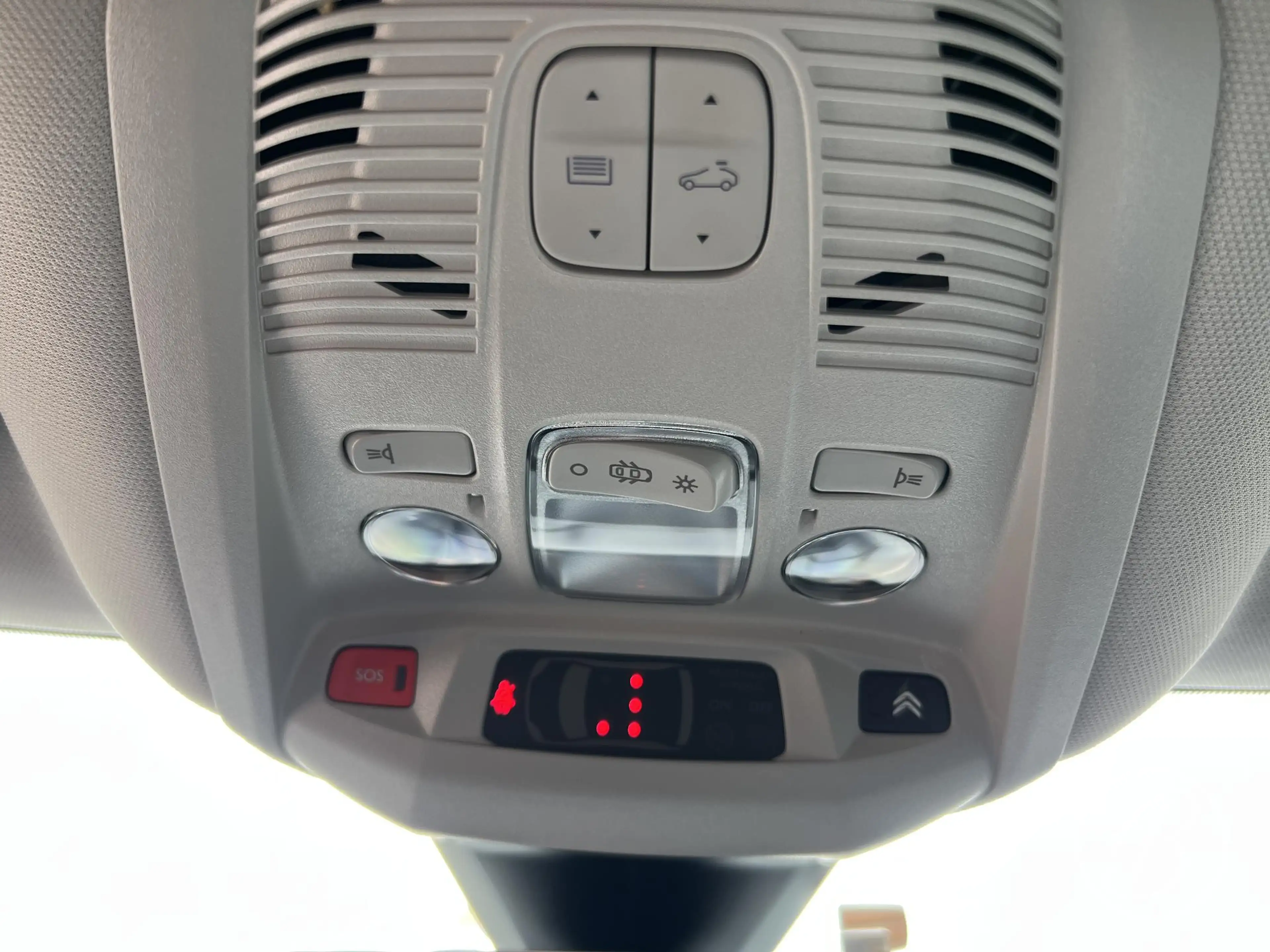 Citroen C5 Aircross 1.6 Plug-in Hybrid 225 Business Plus — photo 21