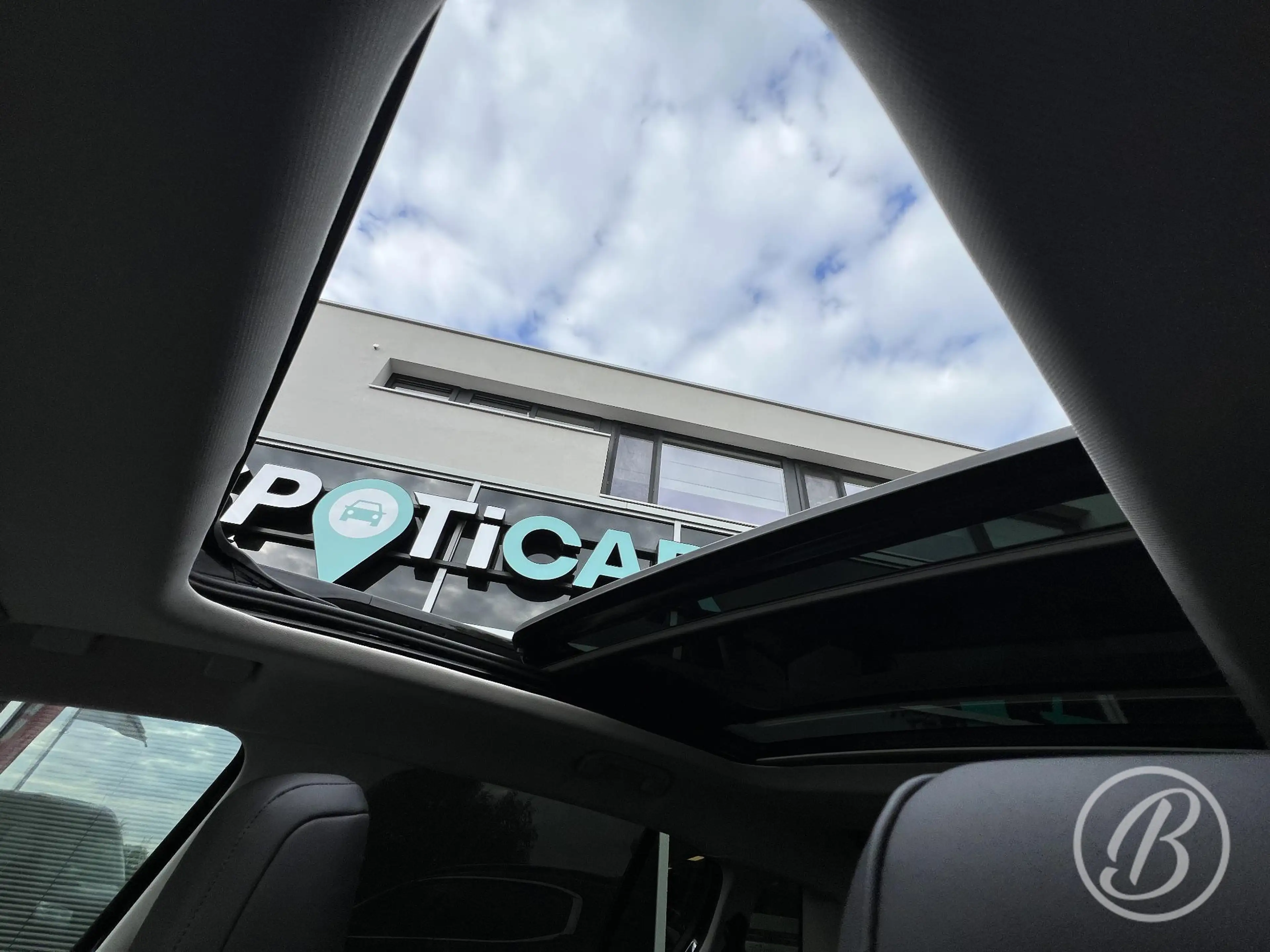 Citroen C5 Aircross 1.6 Plug-in Hybrid 225 Business Plus — photo 37