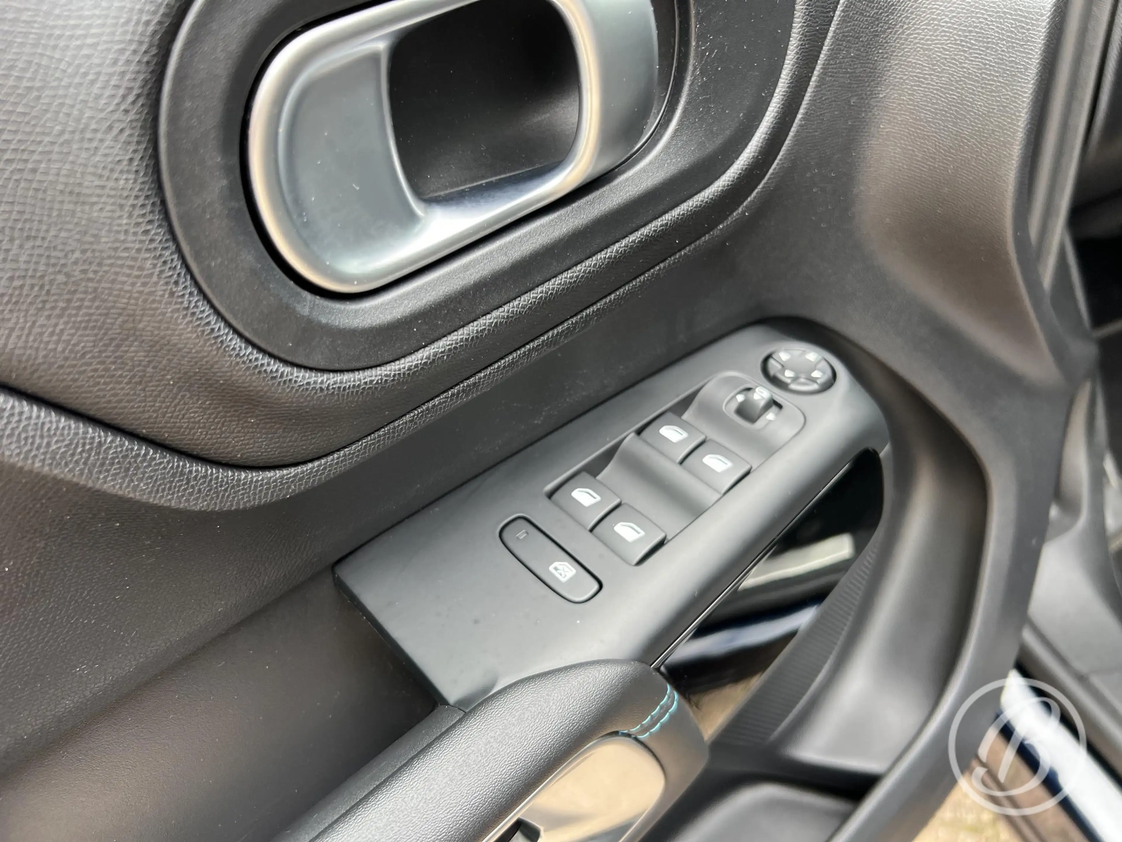 Citroen C5 Aircross 1.6 Plug-in Hybrid 225 Business Plus — photo 16