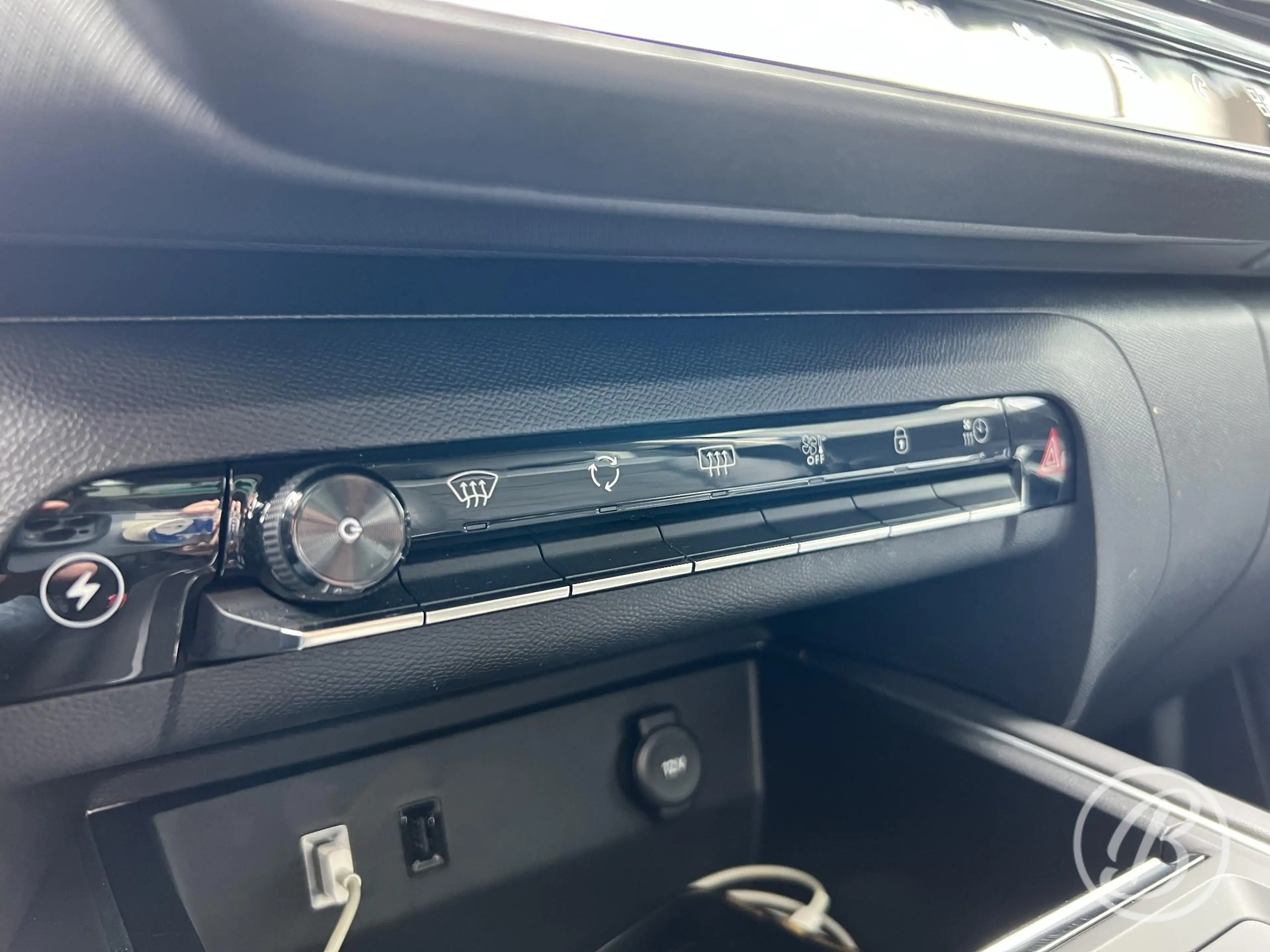Citroen C5 Aircross 1.6 Plug-in Hybrid 225 Business Plus — photo 26