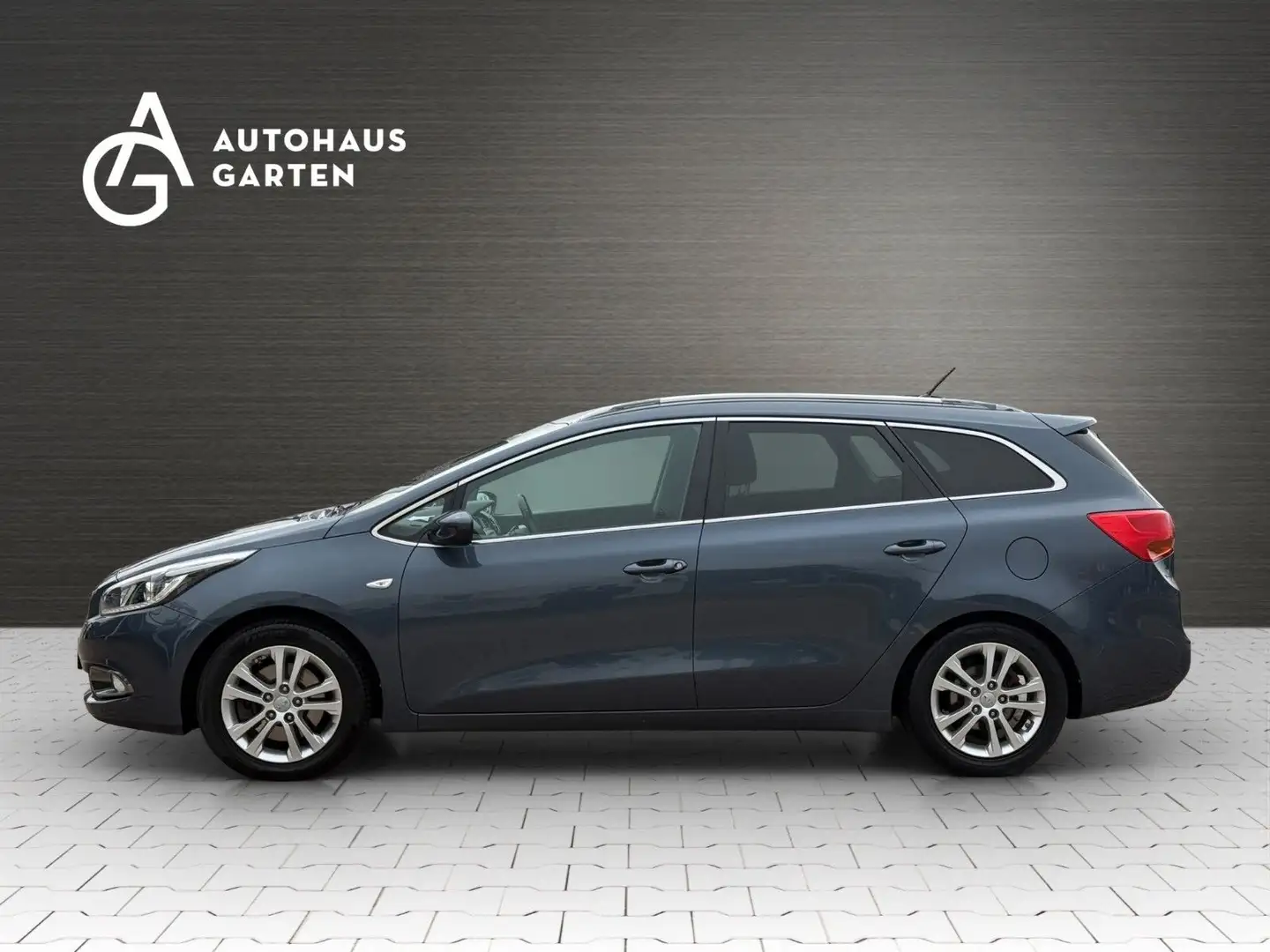 Kia Ceed SW / cee'd SW Ceed 1.6  FIFA World Cup Edition SHZ LHZ AHK Bleu - 2