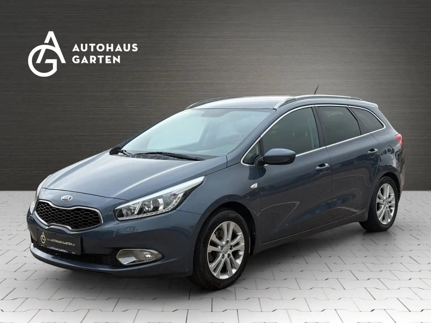 Kia Ceed SW / cee'd SW Ceed 1.6  FIFA World Cup Edition SHZ LHZ AHK Bleu - 1