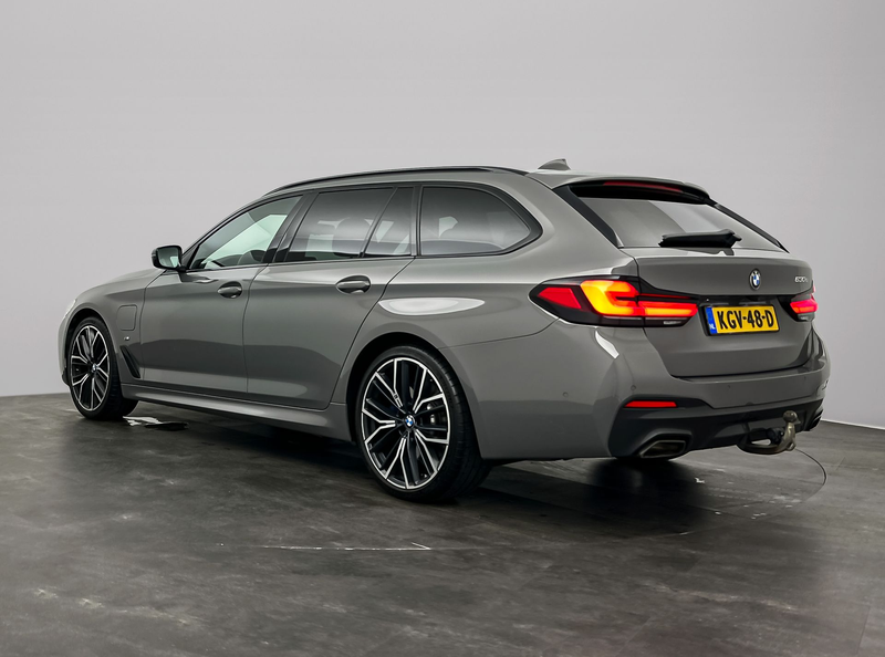 BMW 530 5-serie Touring 530e High Executive M-Sport — photo 7