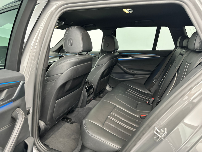 BMW 530 5-serie Touring 530e High Executive M-Sport — photo 9