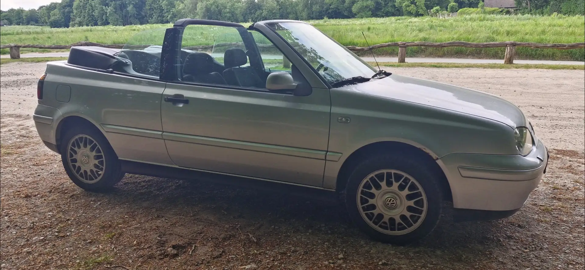 Volkswagen Golf Cabriolet Golf Cabrio 2.0 Classicline Argintiu - 1