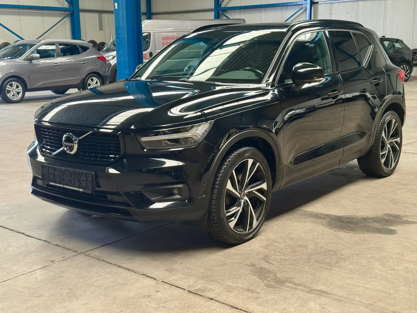 Volvo XC40 XC40 2.0 D4 AWD R-Design Geartronic Zwart - 1