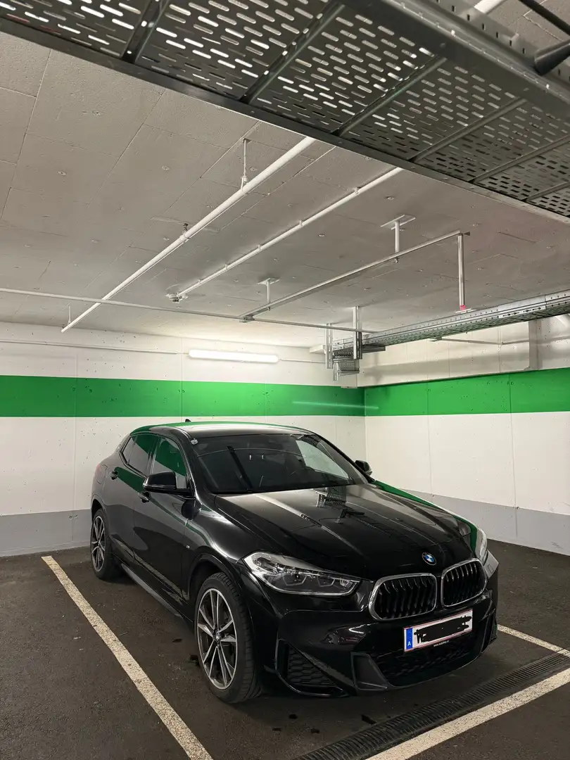 BMW X2 sDrive 18d M Sport Schwarz - 2