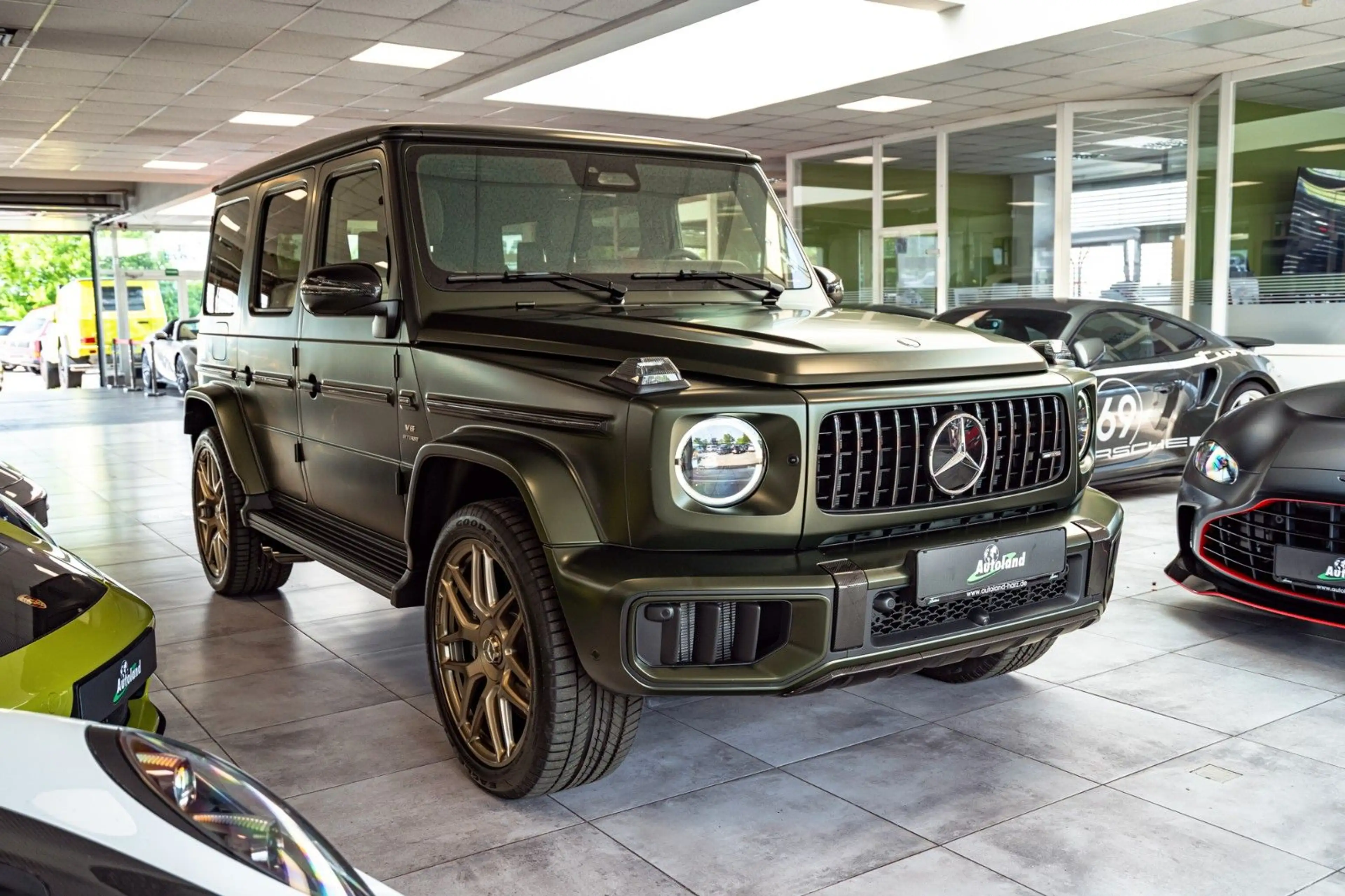 Mercedes-Benz G 63 AMG G63 *Carbon in/out*A22*FOND*OLIVMAGNO*2026 — photo 3