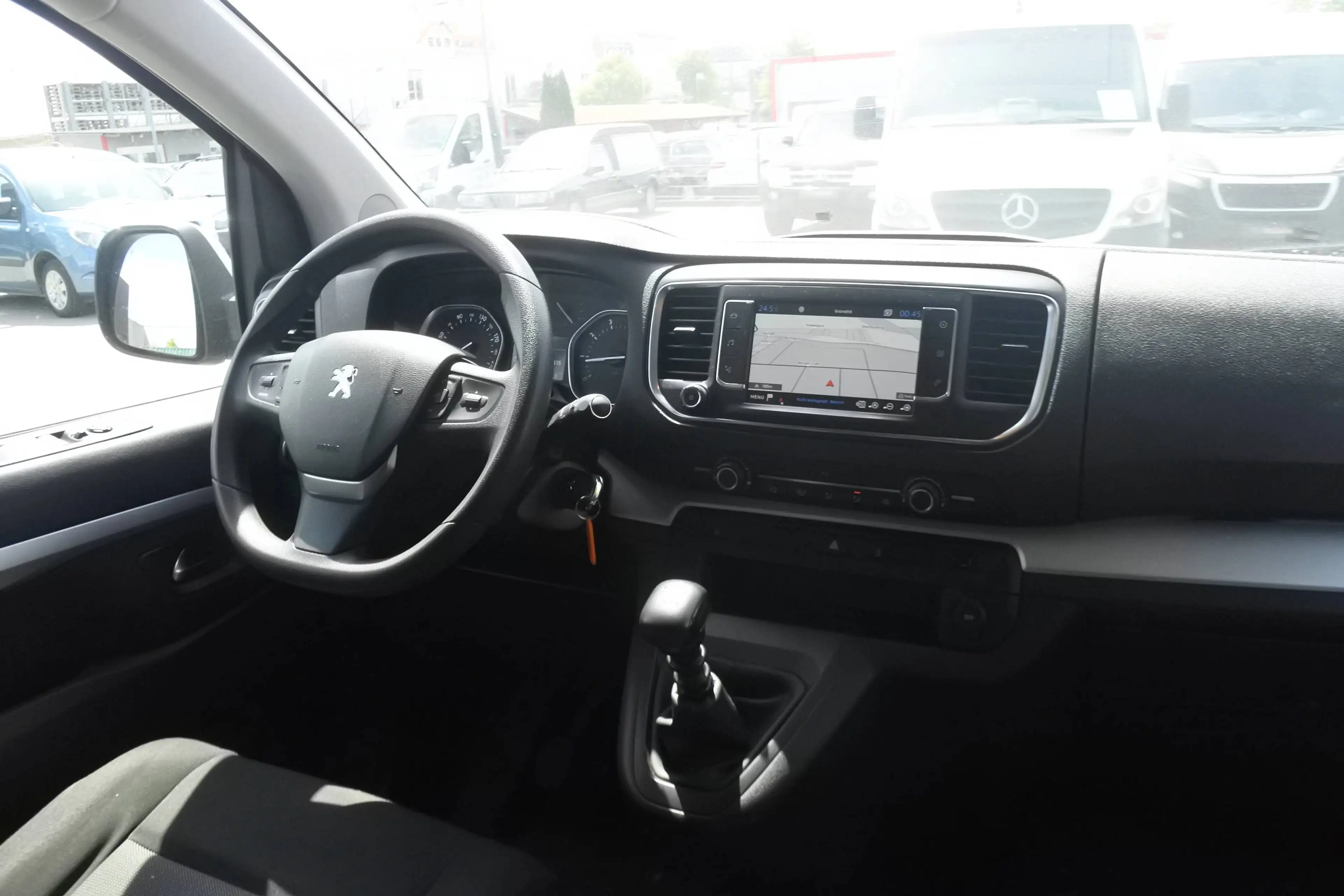 Peugeot Traveller Traveller Allure L2 BlueHDI 150/9 SITZE/NAVI/AHK/ — photo 10
