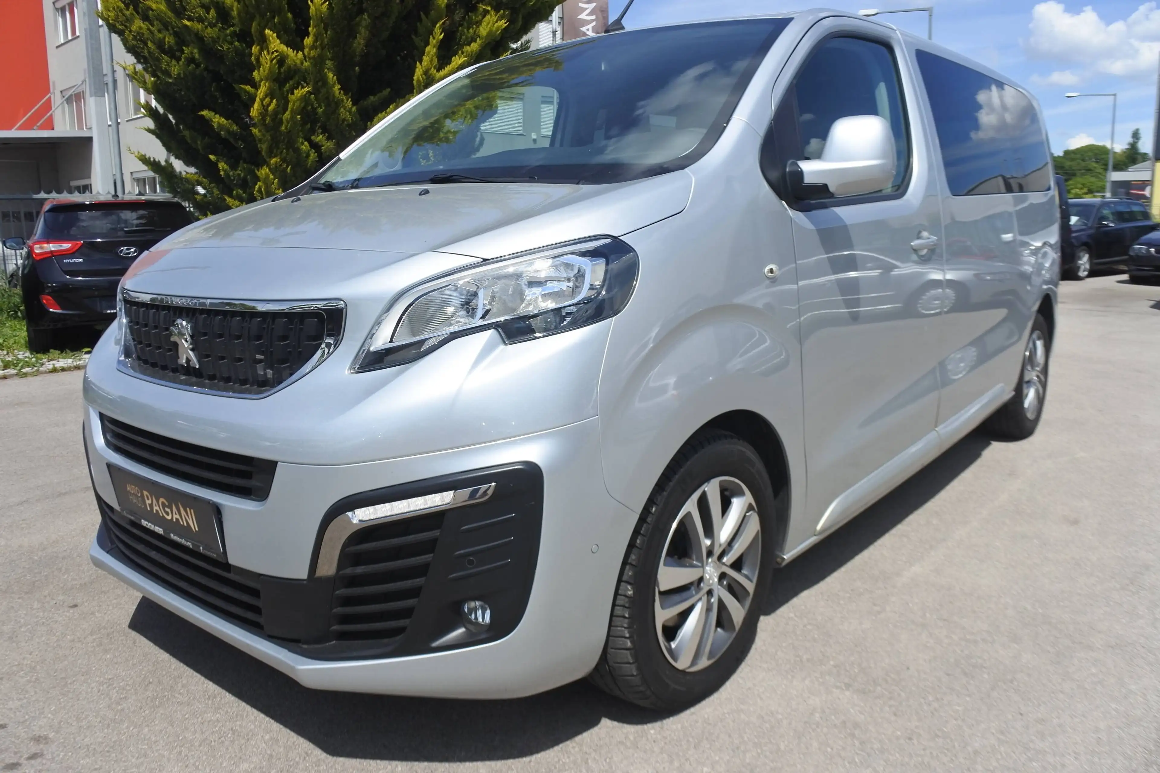 Peugeot Traveller Traveller Allure L2 BlueHDI 150/9 SITZE/NAVI/AHK/ — photo 2