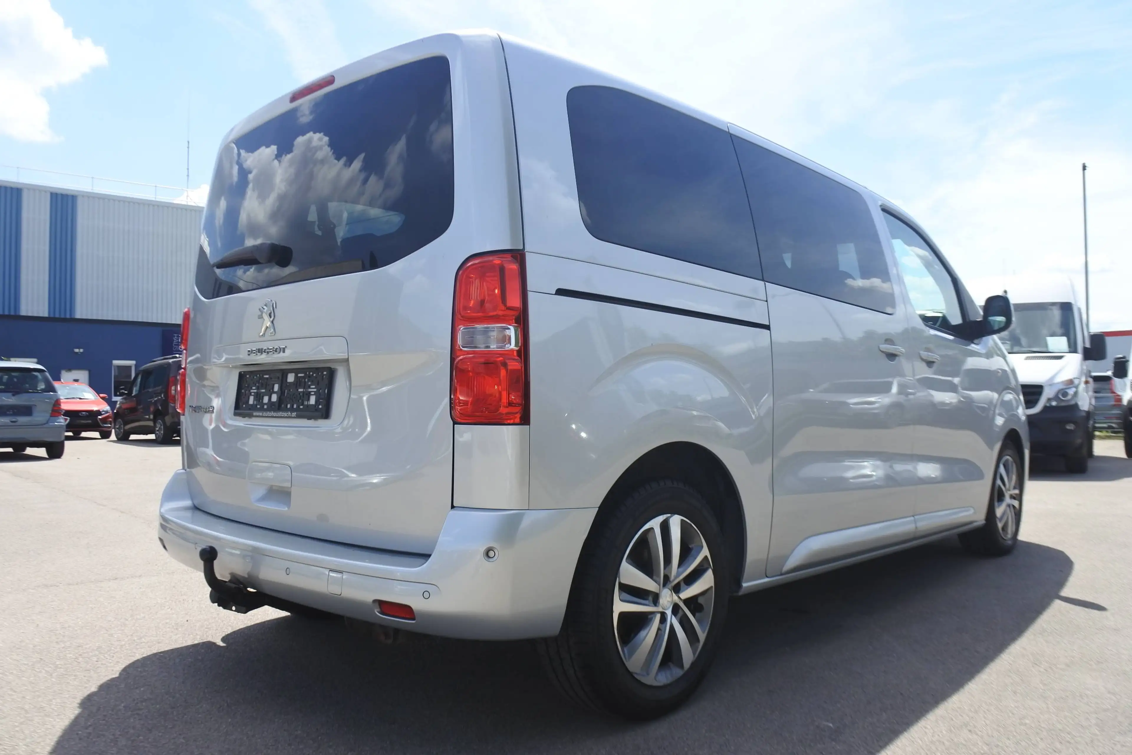 Peugeot Traveller Traveller Allure L2 BlueHDI 150/9 SITZE/NAVI/AHK/ — photo 5