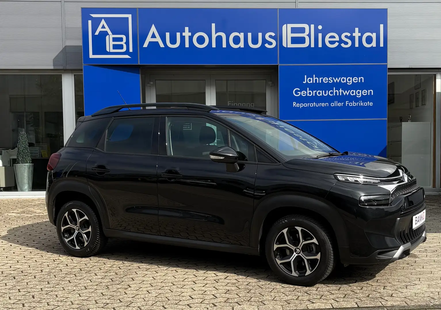 Citroen C3 Aircross Plus Schwarz - 1