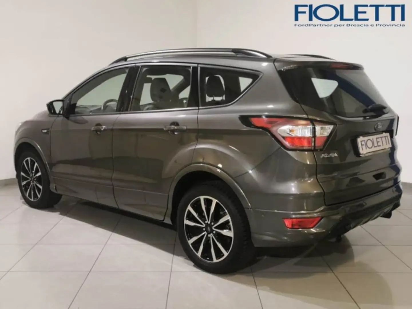 Ford Kuga 2ª SERIE 1.5 TDCI 120 CV S&S 2WD ST-LINE Grau - 2