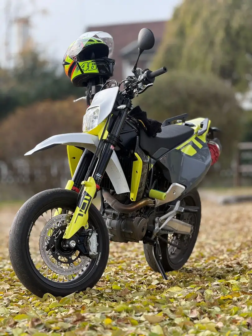 Husqvarna 701 Supermoto - 2