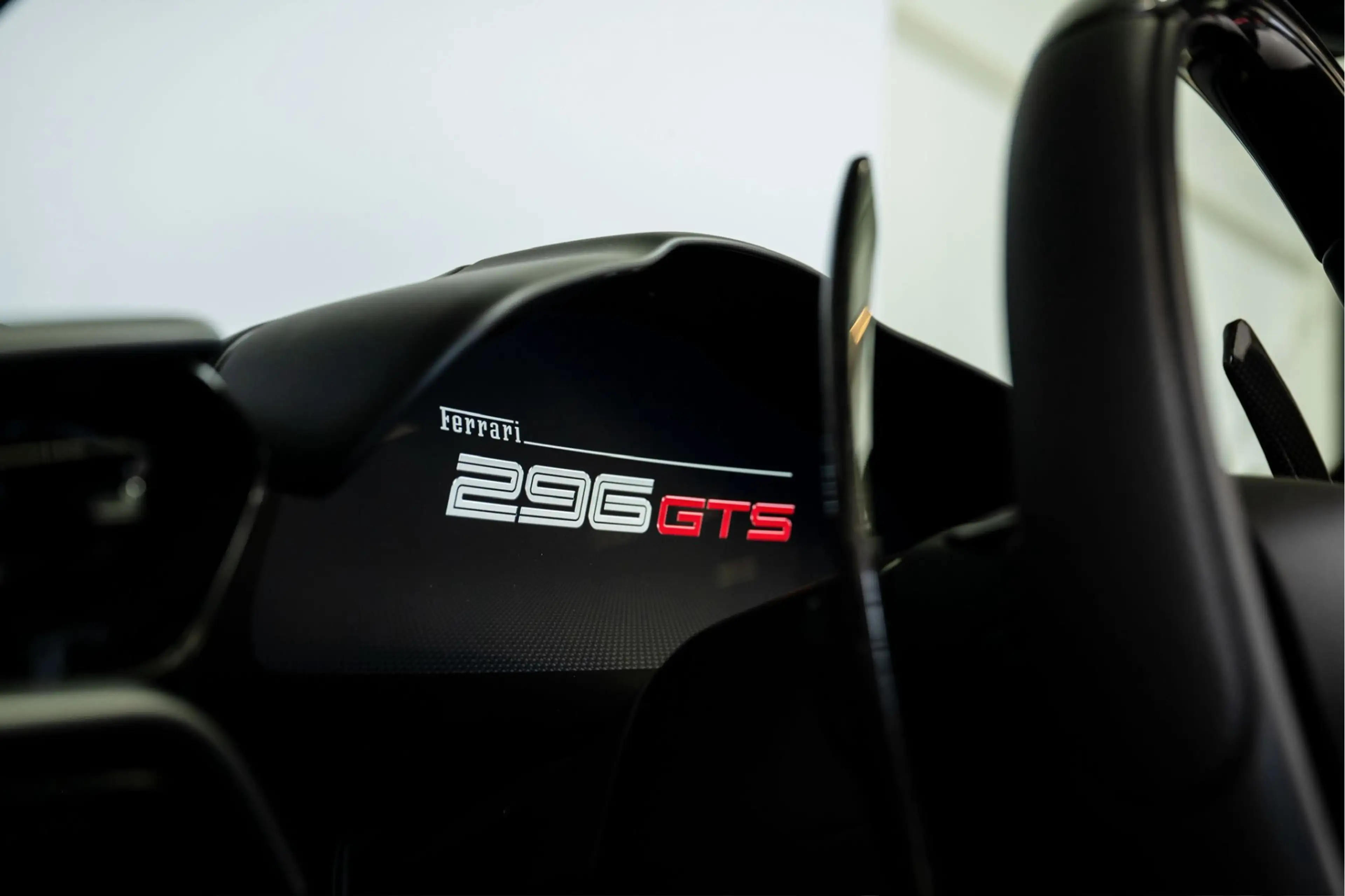 Ferrari 296 GTS 3.0 V6, Daytona Seats, JBL, Lift — photo 11