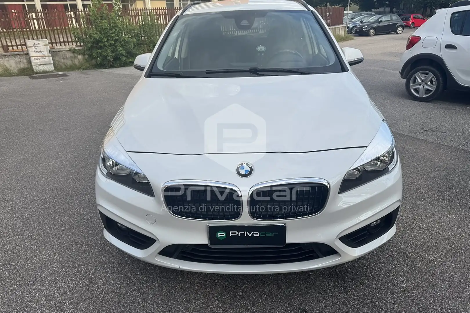 BMW 218 218d Gran Tourer Luxury Blanc - 2