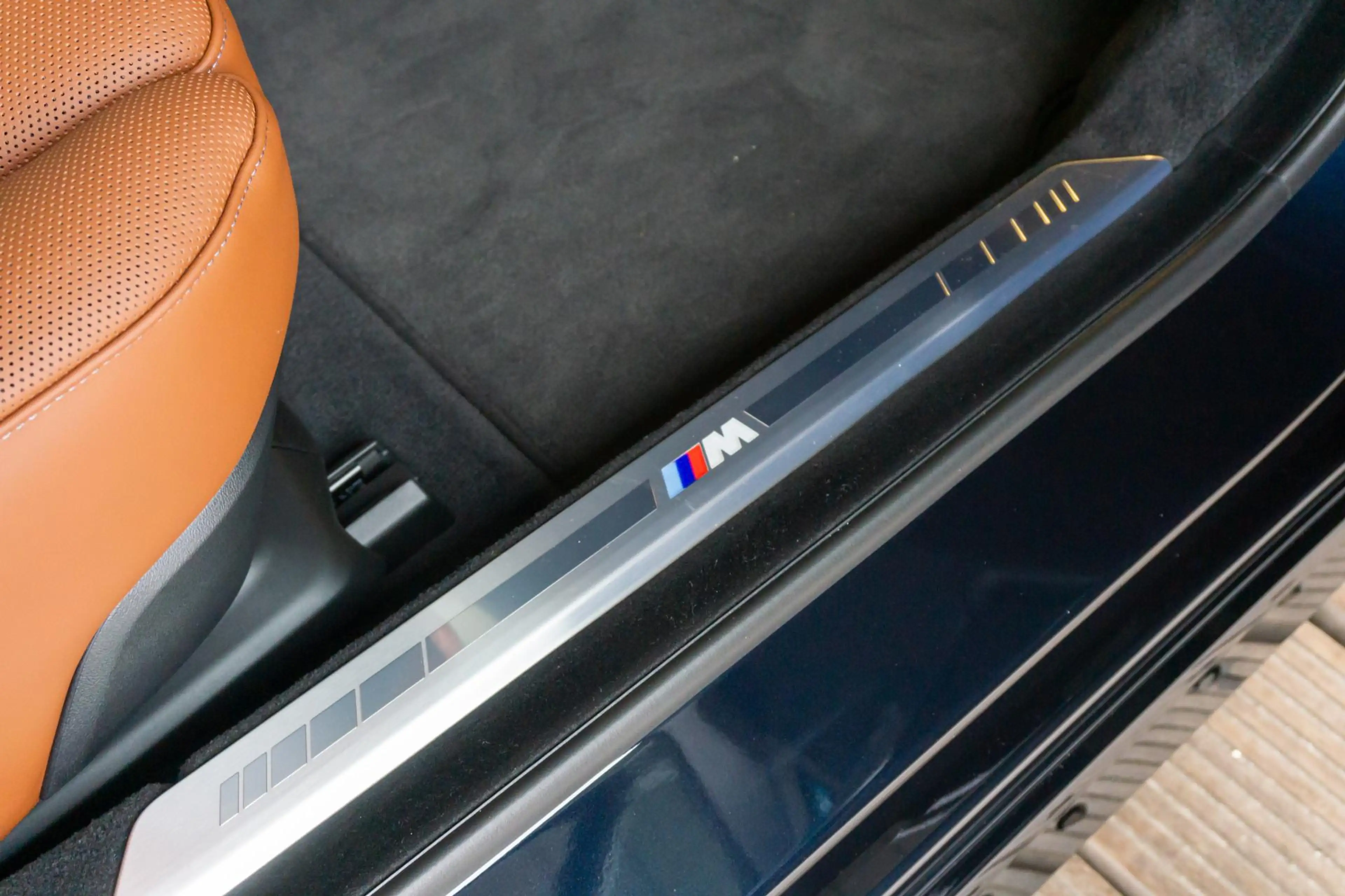 BMW i7 xDrive60 M Sport Individual Interieur / Skylounge — photo 12