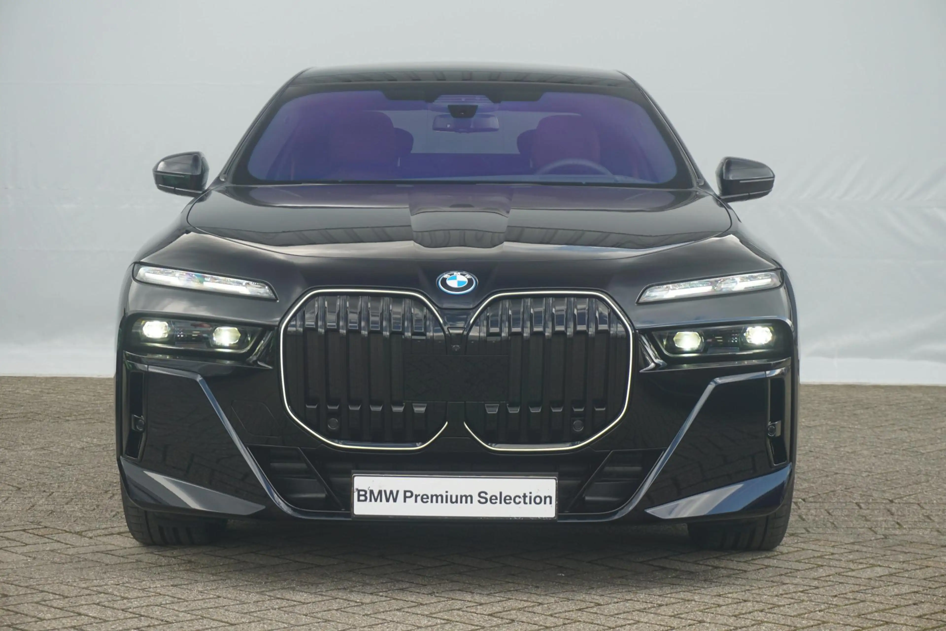 BMW i7 xDrive60 M Sport Individual Interieur / Skylounge — photo 3