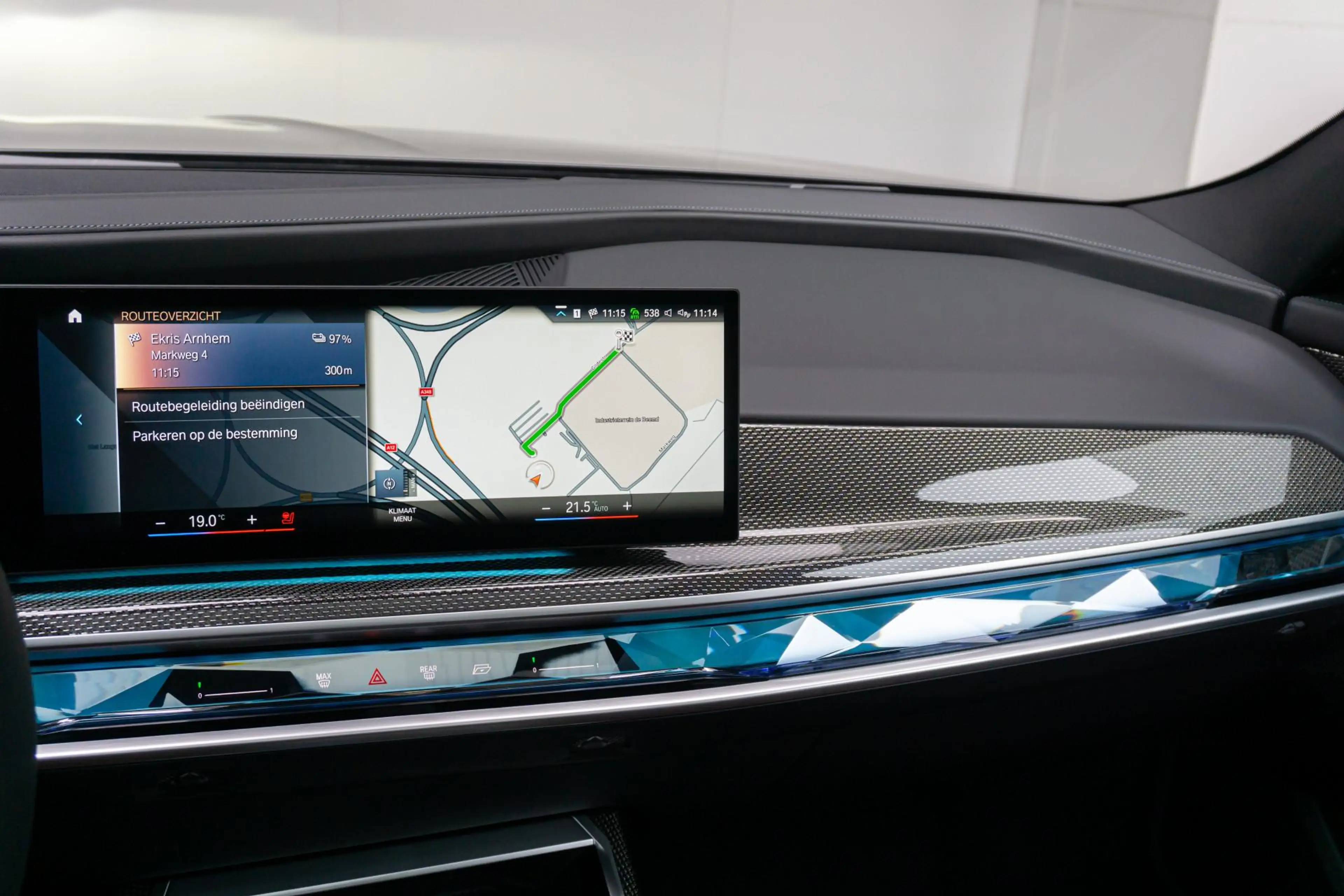 BMW i7 xDrive60 M Sport Individual Interieur / Skylounge — photo 9