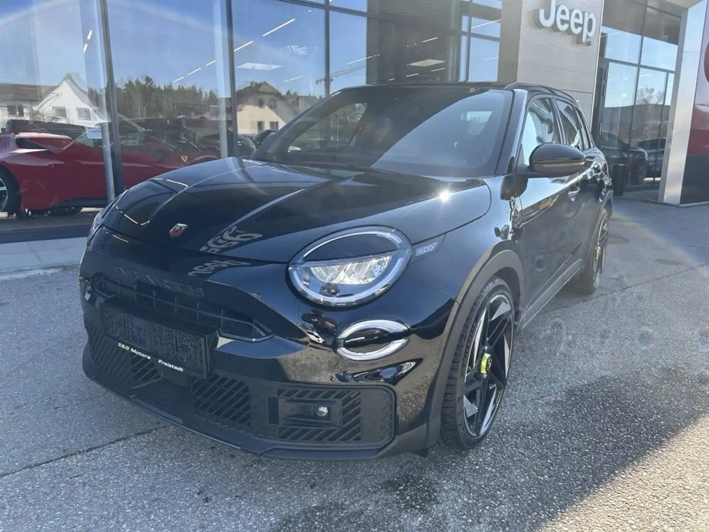 Abarth 600e Turismo Schwarz - 1