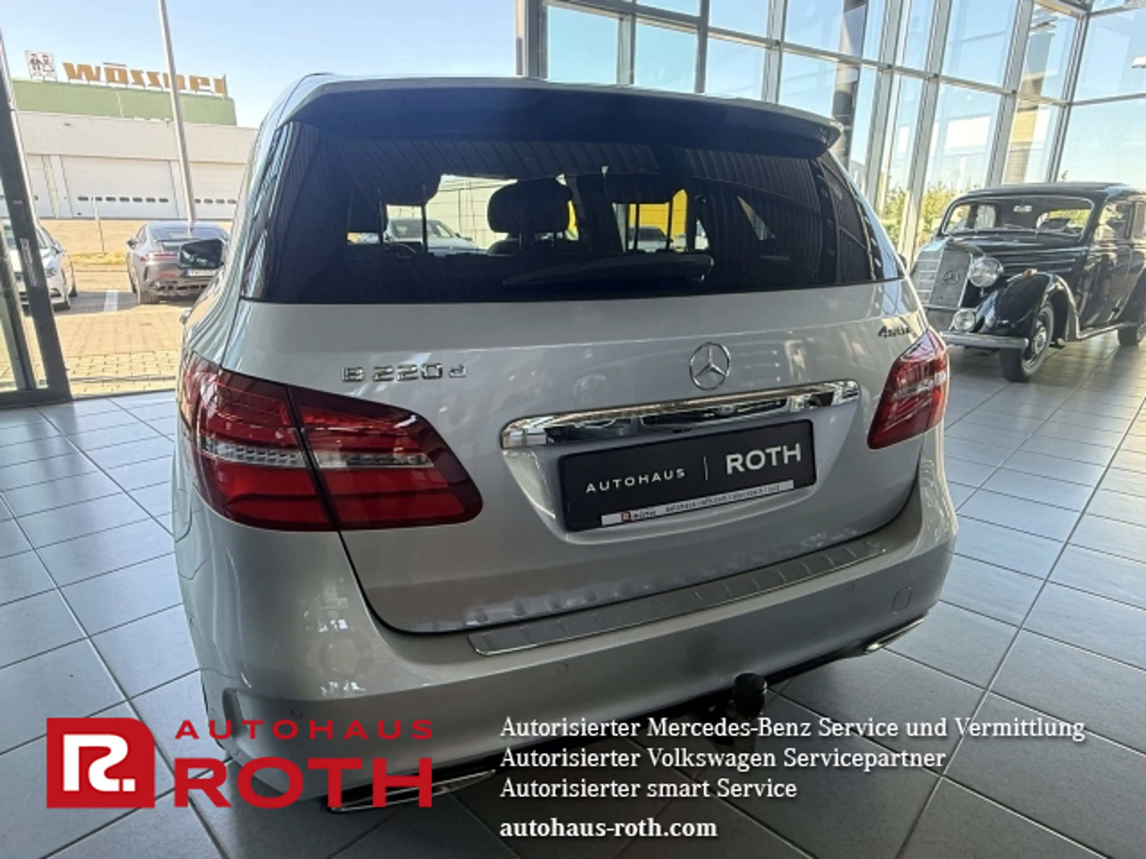 Mercedes-Benz B 220 B 220 d 4M COMAND Standheizung AMG Memory AHK LED — photo 9