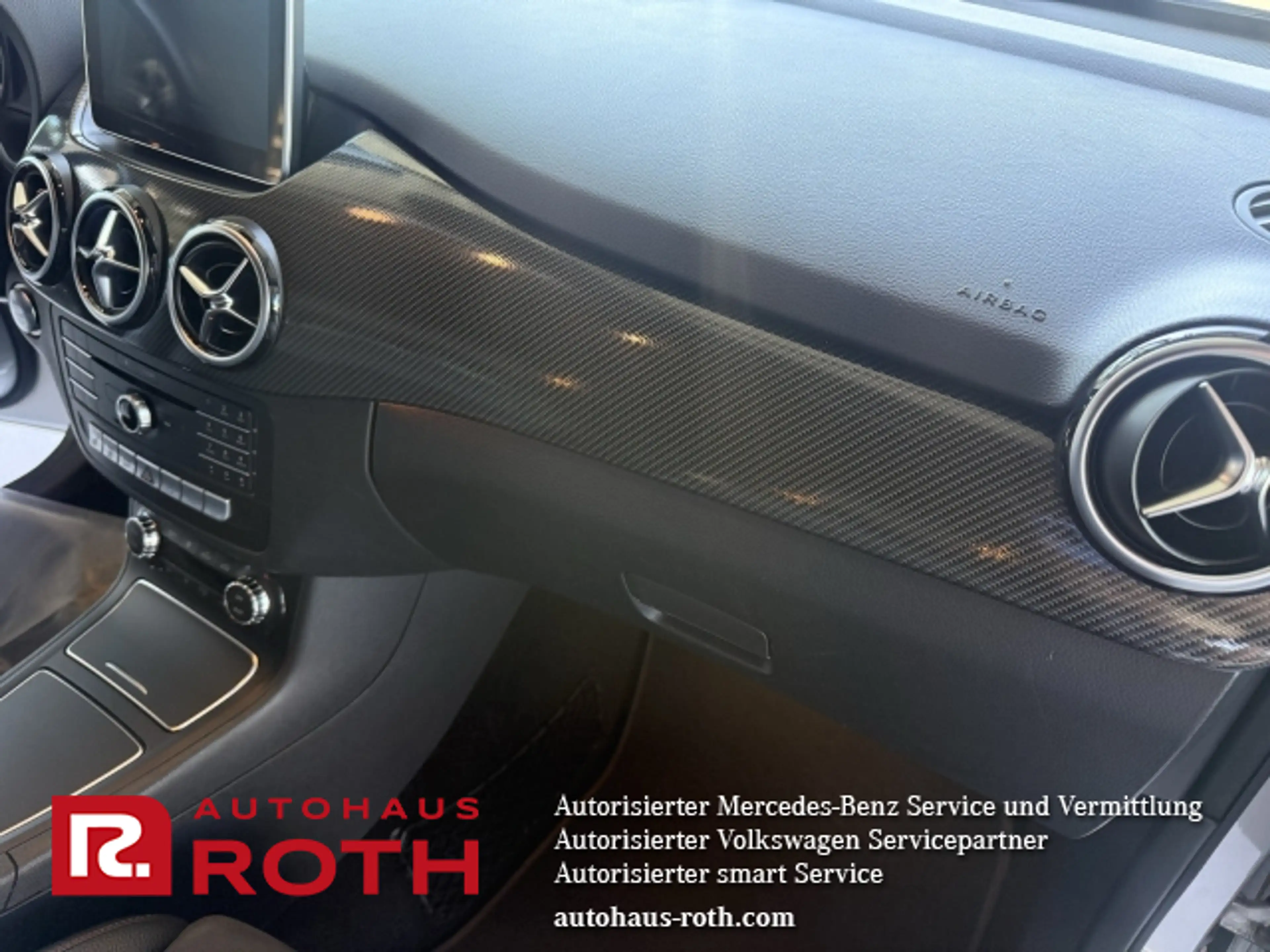 Mercedes-Benz B 220 B 220 d 4M COMAND Standheizung AMG Memory AHK LED — photo 25